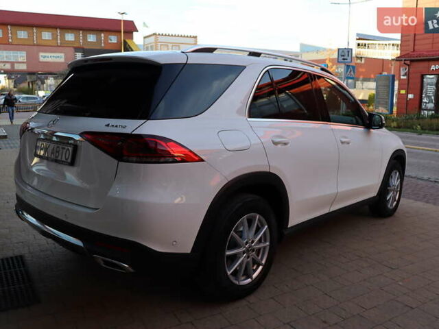 Белый Мерседес ГЛЕ-Класс, объемом двигателя 2 л и пробегом 34 тыс. км за 79900 $, фото 2 на Automoto.ua