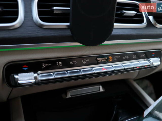 Белый Мерседес ГЛЕ-Класс, объемом двигателя 2 л и пробегом 34 тыс. км за 79900 $, фото 28 на Automoto.ua