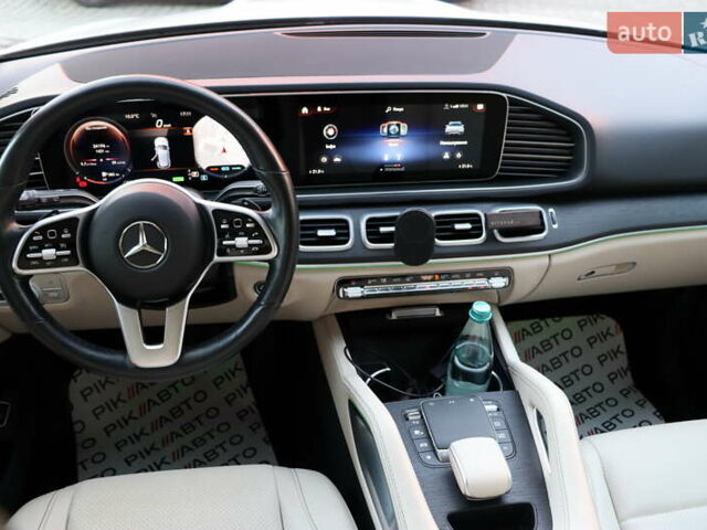 Белый Мерседес ГЛЕ-Класс, объемом двигателя 2 л и пробегом 34 тыс. км за 79900 $, фото 38 на Automoto.ua