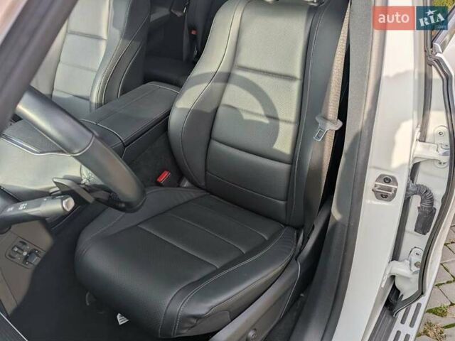 Белый Мерседес ГЛЕ-Класс, объемом двигателя 1.99 л и пробегом 42 тыс. км за 66800 $, фото 19 на Automoto.ua