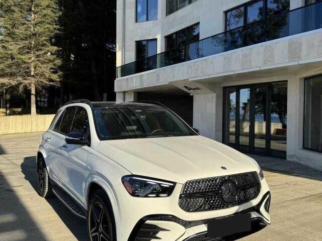 Белый Мерседес ГЛЕ-Класс, объемом двигателя 2 л и пробегом 30 тыс. км за 70001 $, фото 1 на Automoto.ua