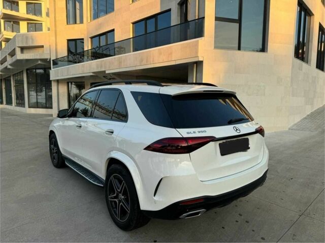 Белый Мерседес ГЛЕ-Класс, объемом двигателя 2 л и пробегом 30 тыс. км за 70001 $, фото 2 на Automoto.ua