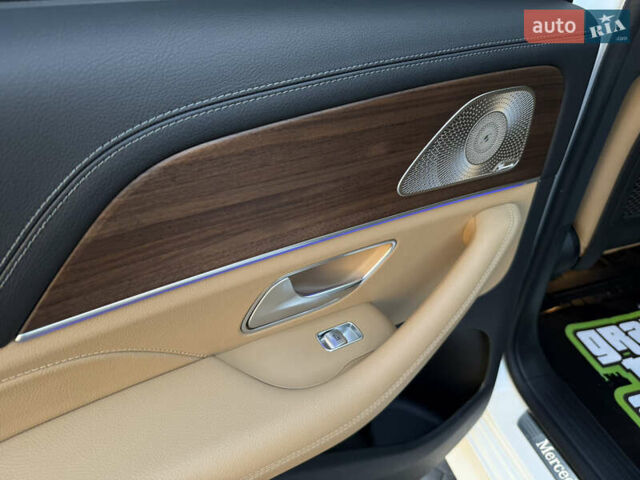 Белый Мерседес ГЛЕ-Класс, объемом двигателя 1.99 л и пробегом 12 тыс. км за 79999 $, фото 44 на Automoto.ua