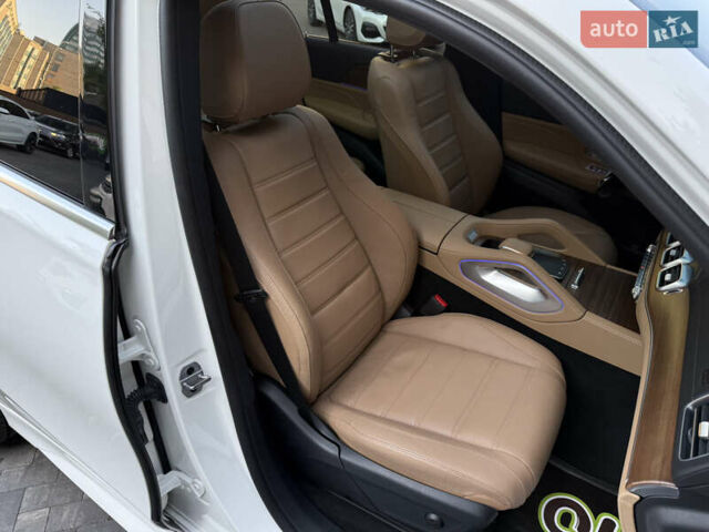 Белый Мерседес ГЛЕ-Класс, объемом двигателя 1.99 л и пробегом 12 тыс. км за 79999 $, фото 48 на Automoto.ua