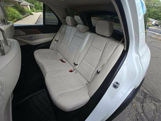 Білий Мерседес ГЛЕ-Клас, об'ємом двигуна 0 л та пробігом 40 тис. км за 47500 $, фото 9 на Automoto.ua