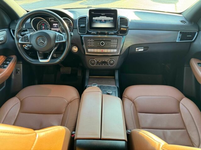 Черный Мерседес ГЛЕ-Класс, объемом двигателя 3 л и пробегом 140 тыс. км за 37900 $, фото 9 на Automoto.ua