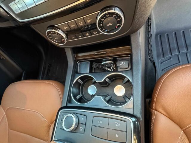 Черный Мерседес ГЛЕ-Класс, объемом двигателя 3 л и пробегом 140 тыс. км за 37900 $, фото 11 на Automoto.ua