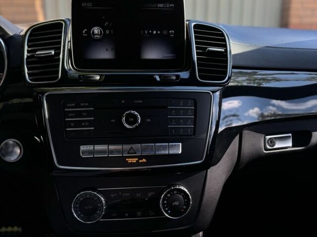 Черный Мерседес ГЛЕ-Класс, объемом двигателя 3 л и пробегом 269 тыс. км за 49500 $, фото 7 на Automoto.ua