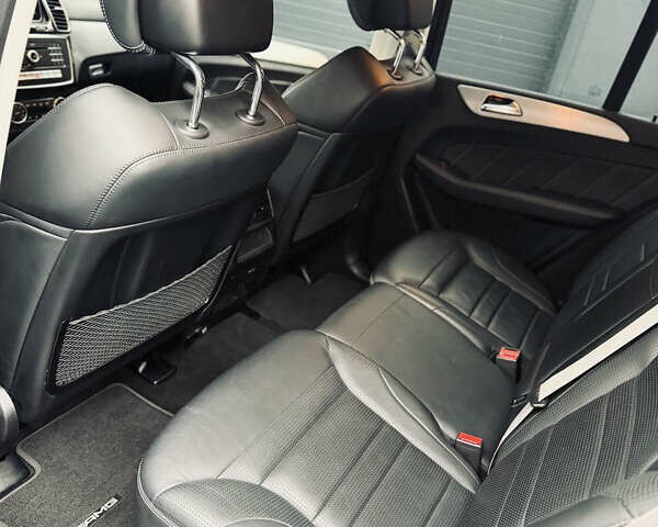 Чорний Мерседес ГЛЕ-Клас, об'ємом двигуна 5.5 л та пробігом 99 тис. км за 44000 $, фото 16 на Automoto.ua