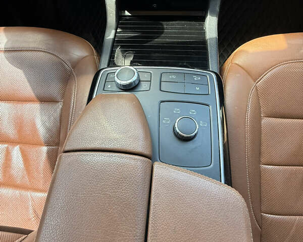 Черный Мерседес ГЛЕ-Класс, объемом двигателя 2.99 л и пробегом 165 тыс. км за 47500 $, фото 17 на Automoto.ua