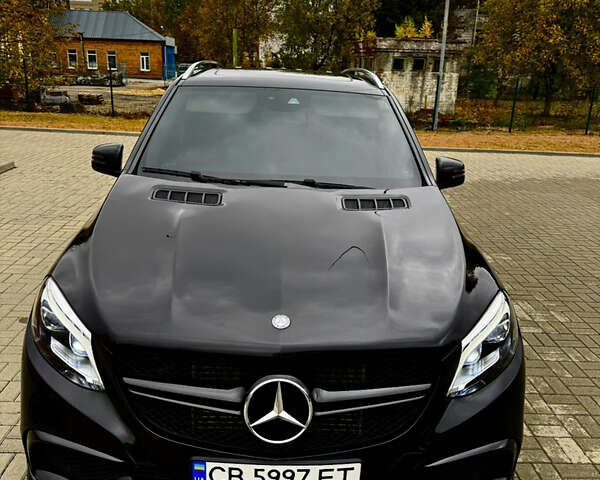 Мерседес ГЛЕ-Класс 2015 в Попольне на Automoto.ua Черный Мерседес ГЛЕ-Класс, объемом двигателя 2.14 л и пробегом 276 тыс. км за 33000 $, фото 1 на Automoto.ua