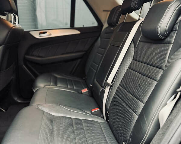 Чорний Мерседес ГЛЕ-Клас, об'ємом двигуна 5.5 л та пробігом 99 тис. км за 44000 $, фото 13 на Automoto.ua