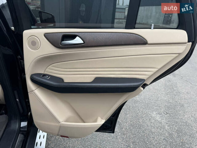 Черный Мерседес ГЛЕ-Класс, объемом двигателя 3 л и пробегом 89 тыс. км за 39999 $, фото 18 на Automoto.ua