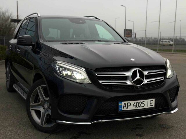 Черный Мерседес ГЛЕ-Класс, объемом двигателя 3 л и пробегом 219 тыс. км за 27900 $, фото 2 на Automoto.ua