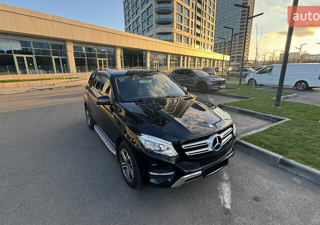 Черный Мерседес ГЛЕ-Класс, объемом двигателя 2.2 л и пробегом 117 тыс. км за 35350 $, фото 3 на Automoto.ua