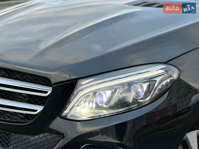Мерседес ГЛЕ-Клас 2016 у Вінниці на Automoto.ua Чорний Мерседес ГЛЕ-Клас, об'ємом двигуна 2.2 л та пробігом 280 тис. км за 31555 $, фото 2 на Automoto.ua