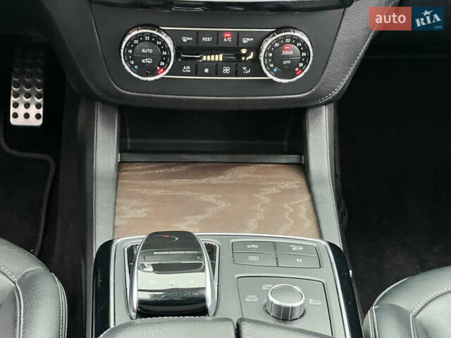 Черный Мерседес ГЛЕ-Класс, объемом двигателя 3 л и пробегом 136 тыс. км за 45500 $, фото 45 на Automoto.ua