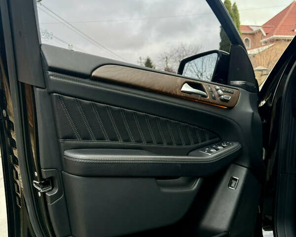 Черный Мерседес ГЛЕ-Класс, объемом двигателя 2.99 л и пробегом 136 тыс. км за 45500 $, фото 13 на Automoto.ua