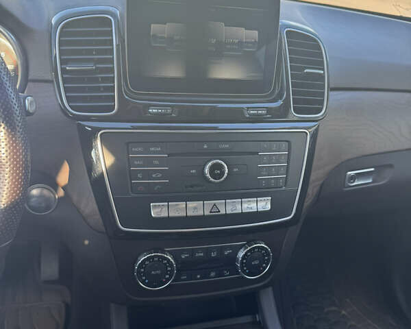 Черный Мерседес ГЛЕ-Класс, объемом двигателя 2.14 л и пробегом 116 тыс. км за 37000 $, фото 20 на Automoto.ua