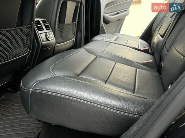 Черный Мерседес ГЛЕ-Класс, объемом двигателя 3 л и пробегом 216 тыс. км за 29900 $, фото 94 на Automoto.ua