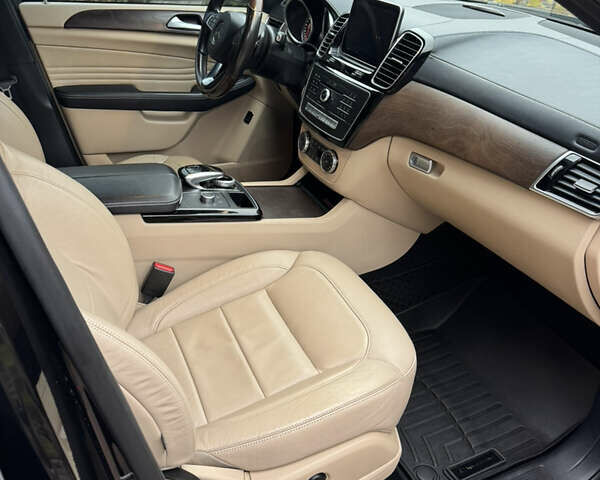 Чорний Мерседес ГЛЕ-Клас, об'ємом двигуна 3 л та пробігом 130 тис. км за 37500 $, фото 5 на Automoto.ua