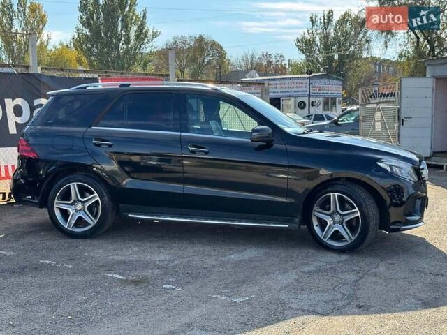 Мерседес ГЛЕ-Класс 2016 в Запорожье на Automoto.ua Черный Мерседес ГЛЕ-Класс, объемом двигателя 3 л и пробегом 218 тыс. км за 35990 $, фото 4 на Automoto.ua