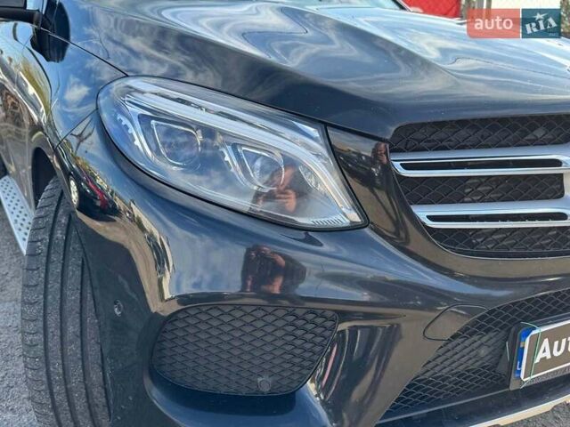 Мерседес ГЛЕ-Класс 2016 в Запорожье на Automoto.ua Черный Мерседес ГЛЕ-Класс, объемом двигателя 3 л и пробегом 218 тыс. км за 35990 $, фото 7 на Automoto.ua