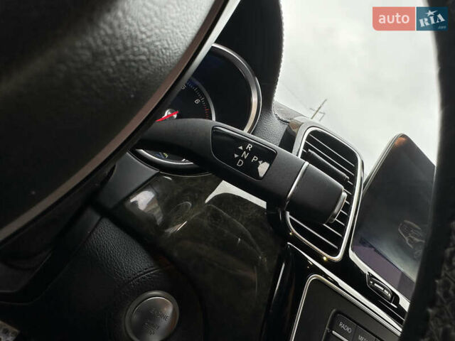 Черный Мерседес ГЛЕ-Класс, объемом двигателя 3 л и пробегом 216 тыс. км за 29900 $, фото 87 на Automoto.ua