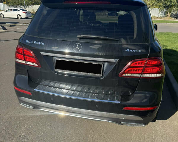 Черный Мерседес ГЛЕ-Класс, объемом двигателя 2.14 л и пробегом 116 тыс. км за 37000 $, фото 11 на Automoto.ua