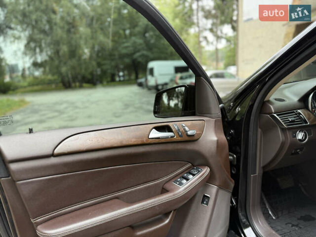 Черный Мерседес ГЛЕ-Класс, объемом двигателя 3 л и пробегом 150 тыс. км за 29500 $, фото 27 на Automoto.ua