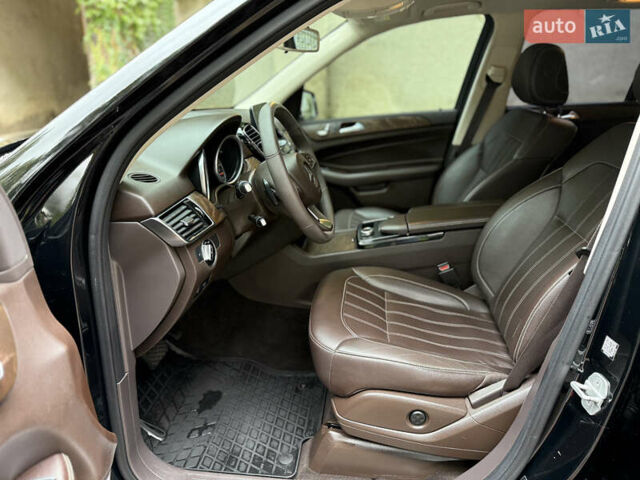 Черный Мерседес ГЛЕ-Класс, объемом двигателя 3 л и пробегом 150 тыс. км за 29500 $, фото 28 на Automoto.ua