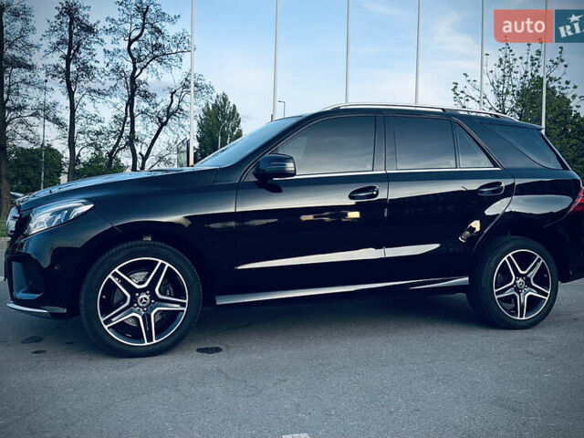 Чорний Мерседес ГЛЕ-Клас, об'ємом двигуна 2.99 л та пробігом 211 тис. км за 35500 $, фото 2 на Automoto.ua