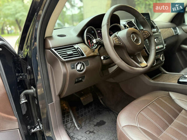 Черный Мерседес ГЛЕ-Класс, объемом двигателя 3 л и пробегом 150 тыс. км за 29500 $, фото 29 на Automoto.ua