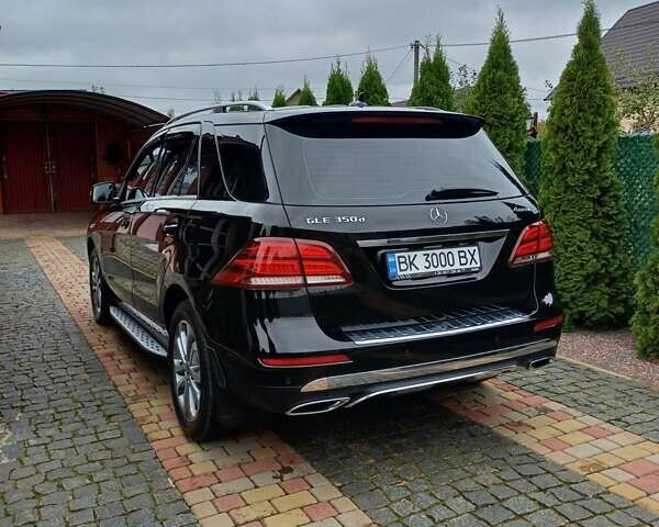 Мерседес ГЛЕ-Класс 2017 в Сарнах на Automoto.ua Черный Мерседес ГЛЕ-Класс, объемом двигателя 2.99 л и пробегом 69 тыс. км за 46500 $, фото 2 на Automoto.ua