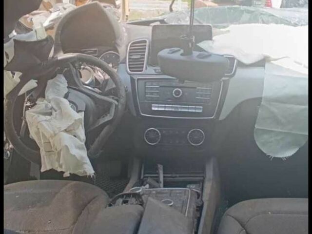 Черный Мерседес ГЛЕ-Класс, объемом двигателя 3 л и пробегом 100 тыс. км за 7800 $, фото 12 на Automoto.ua