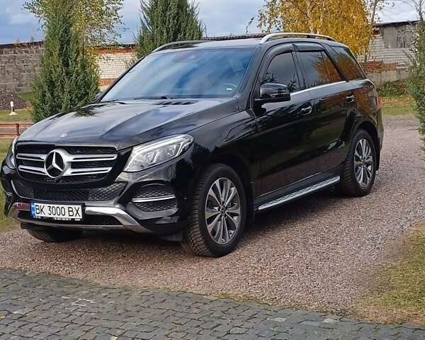 Мерседес ГЛЕ-Класс 2017 в Сарнах на Automoto.ua Черный Мерседес ГЛЕ-Класс, объемом двигателя 2.99 л и пробегом 69 тыс. км за 46500 $, фото 25 на Automoto.ua