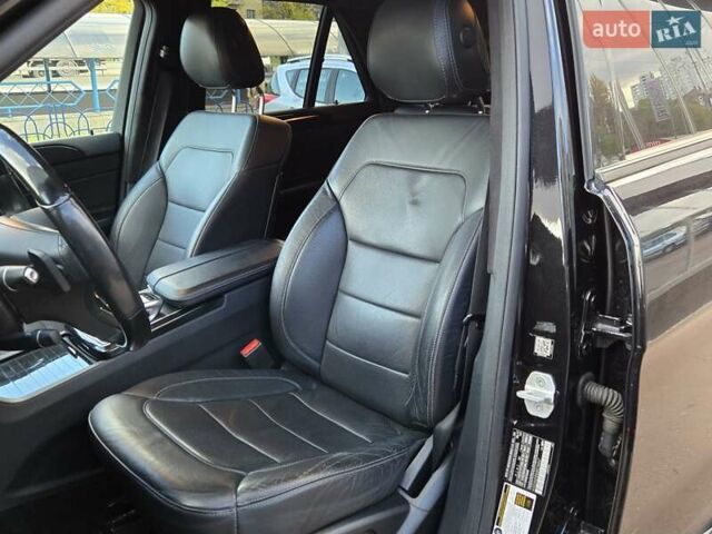 Мерседес ГЛЕ-Класс 2017 в Киеве на Automoto.ua Черный Мерседес ГЛЕ-Класс, объемом двигателя 3 л и пробегом 125 тыс. км за 33500 $, фото 10 на Automoto.ua