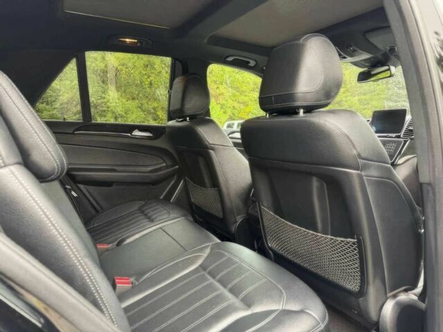 Мерседес ГЛЕ-Клас 2017 у Хмельницькому на Automoto.ua Чорний Мерседес ГЛЕ-Клас, об'ємом двигуна 3.5 л та пробігом 64 тис. км за 28500 $, фото 11 на Automoto.ua