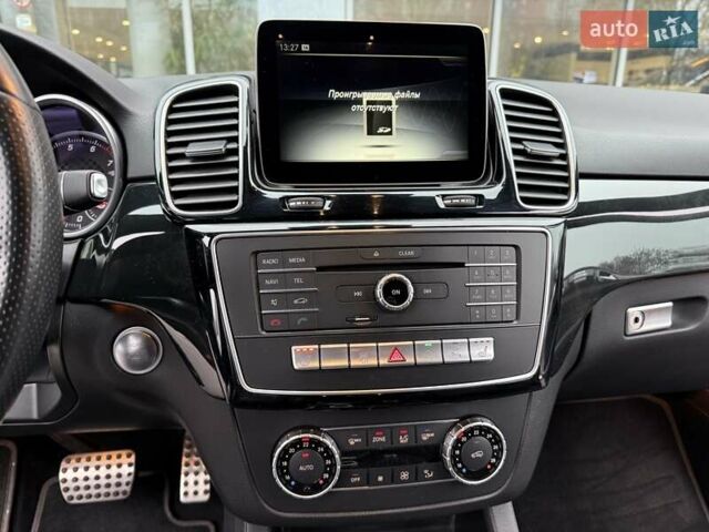 Черный Мерседес ГЛЕ-Класс, объемом двигателя 3 л и пробегом 99 тыс. км за 34900 $, фото 24 на Automoto.ua