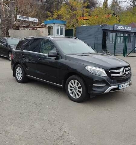 Черный Мерседес ГЛЕ-Класс, объемом двигателя 2.14 л и пробегом 321 тыс. км за 24038 $, фото 4 на Automoto.ua