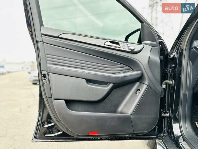 Черный Мерседес ГЛЕ-Класс, объемом двигателя 2.99 л и пробегом 118 тыс. км за 45999 $, фото 16 на Automoto.ua