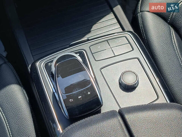 Черный Мерседес ГЛЕ-Класс, объемом двигателя 3.5 л и пробегом 98 тыс. км за 28990 $, фото 18 на Automoto.ua