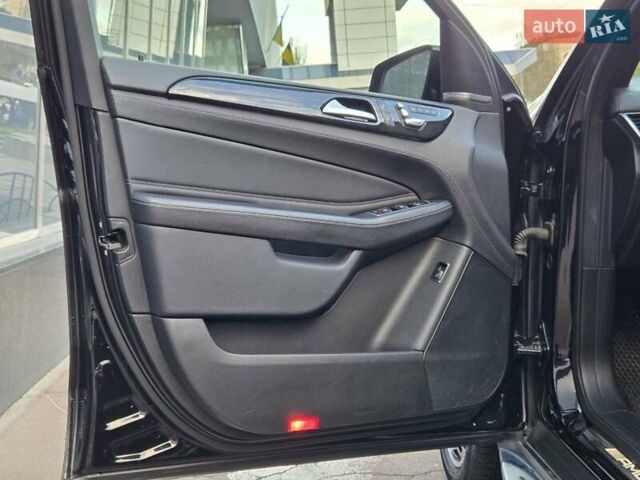 Чорний Мерседес ГЛЕ-Клас, об'ємом двигуна 3 л та пробігом 125 тис. км за 30200 $, фото 34 на Automoto.ua