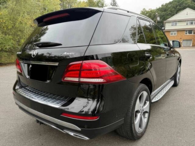 Мерседес ГЛЕ-Клас 2017 у Хмельницькому на Automoto.ua Чорний Мерседес ГЛЕ-Клас, об'ємом двигуна 3.5 л та пробігом 64 тис. км за 28500 $, фото 7 на Automoto.ua