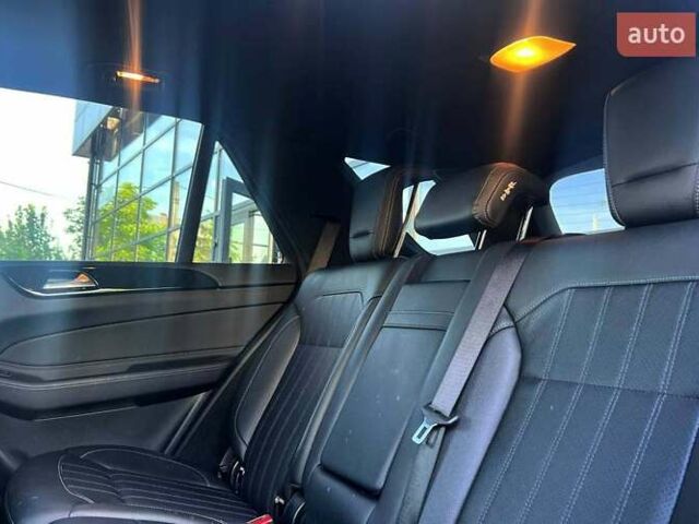Черный Мерседес ГЛЕ-Класс, объемом двигателя 3.5 л и пробегом 105 тыс. км за 31500 $, фото 25 на Automoto.ua