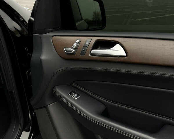 Чорний Мерседес ГЛЕ-Клас, об'ємом двигуна 2.99 л та пробігом 99 тис. км за 45000 $, фото 23 на Automoto.ua