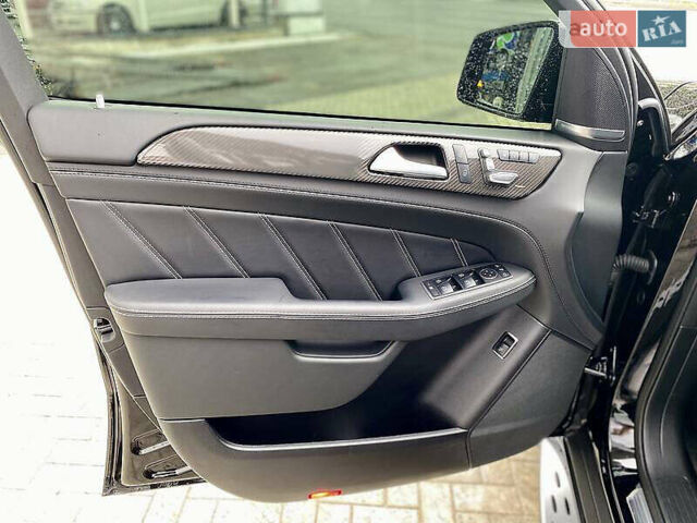 Черный Мерседес ГЛЕ-Класс, объемом двигателя 5.5 л и пробегом 44 тыс. км за 65000 $, фото 11 на Automoto.ua