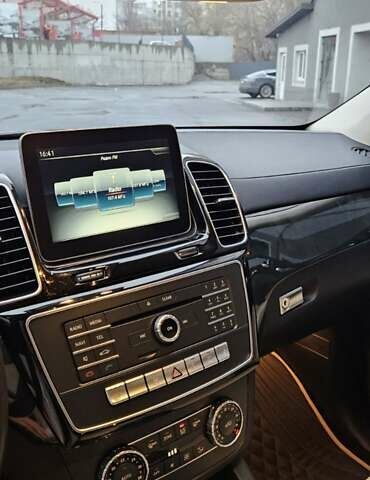 Черный Мерседес ГЛЕ-Класс, объемом двигателя 2.99 л и пробегом 68 тыс. км за 52000 $, фото 12 на Automoto.ua