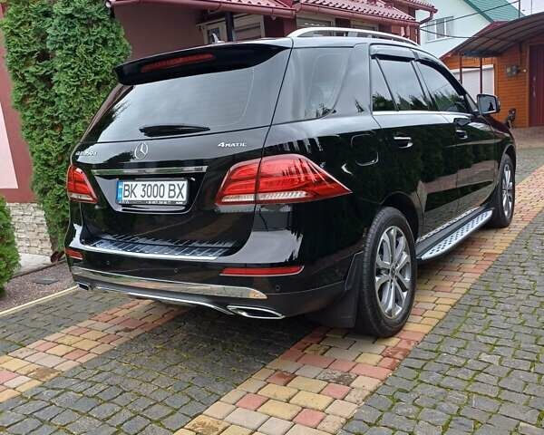 Мерседес ГЛЕ-Класс 2017 в Сарнах на Automoto.ua Черный Мерседес ГЛЕ-Класс, объемом двигателя 2.99 л и пробегом 69 тыс. км за 46500 $, фото 7 на Automoto.ua