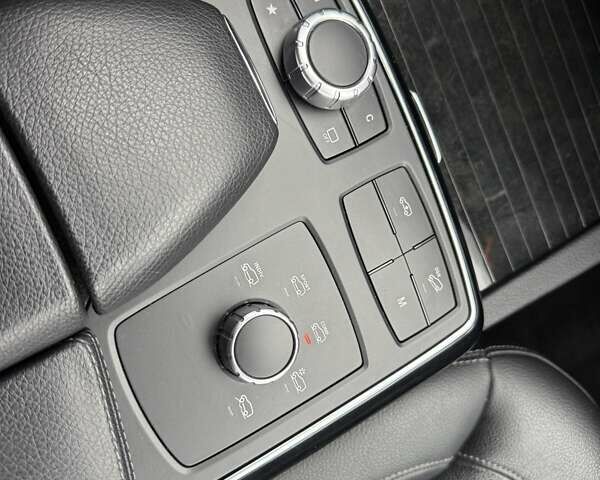 Черный Мерседес ГЛЕ-Класс, объемом двигателя 3 л и пробегом 99 тыс. км за 34900 $, фото 32 на Automoto.ua